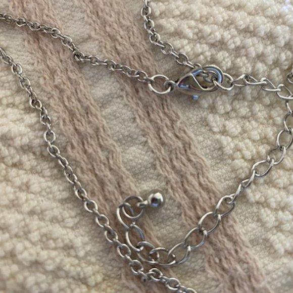 NIB * SILVER-tone BUTTERFLY necklace w RED * BLUE * WHITE CZs * chain w/extender - Picture 4 of 6